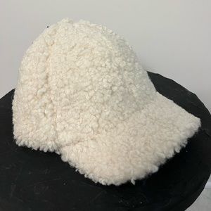 H&M Sherpa ball cap